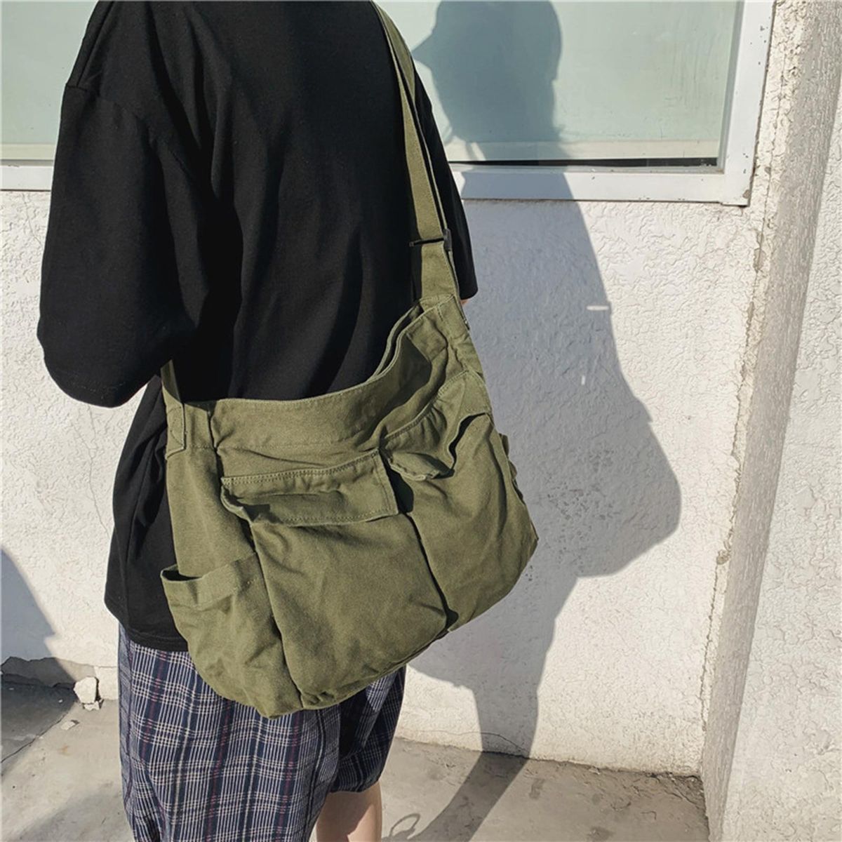 Tooling style shoulder messenger bag men and women ins canvas bag student school bag street large capacity art leisure bag brown