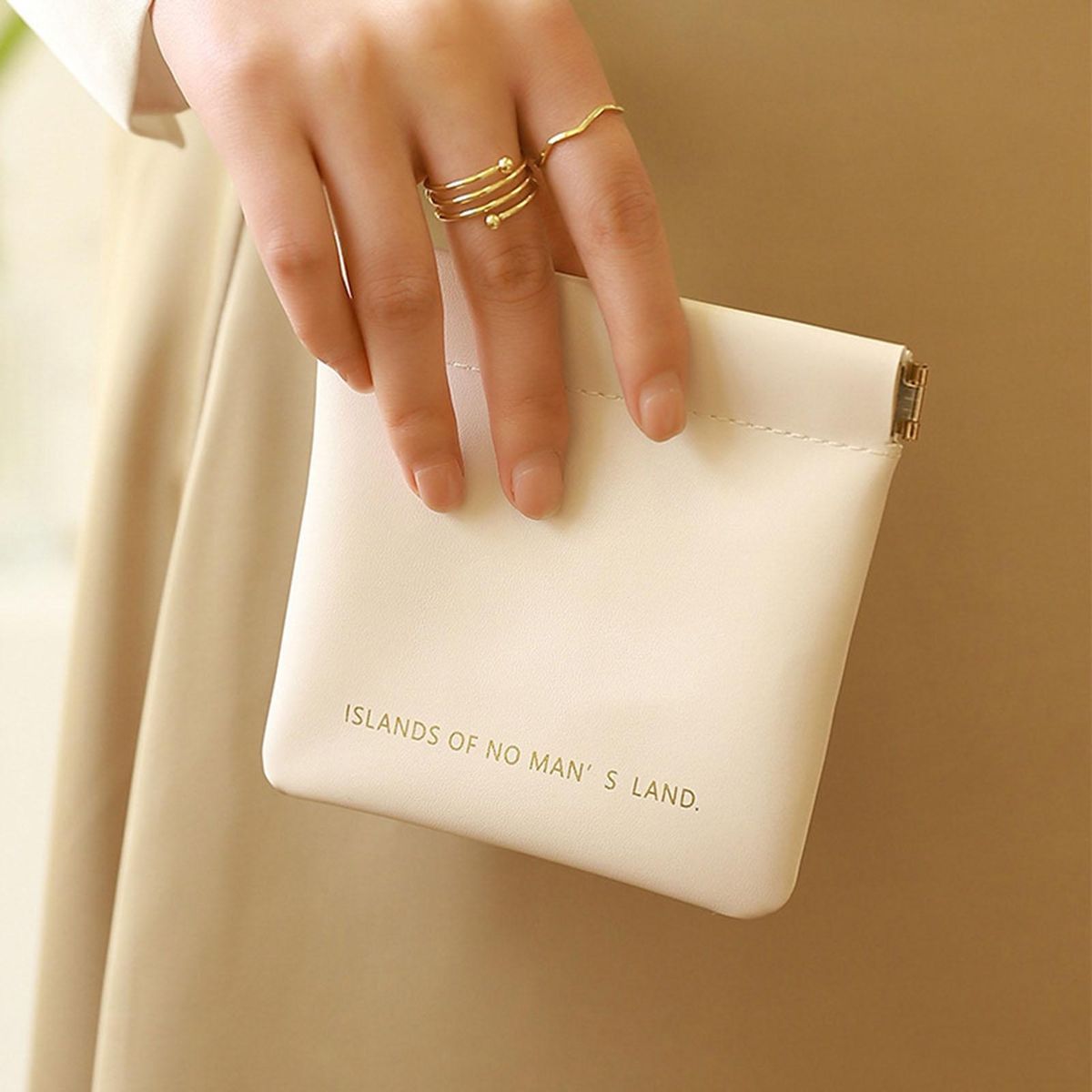 Storage Bag Chic Mini Waterproof Cosmetic Bag with Magnetic for Makeup White
