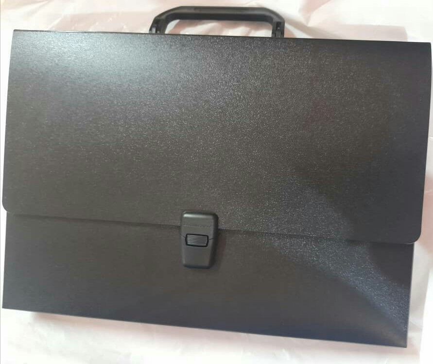 PORTFOLIO A4-CLASSIC BLACK