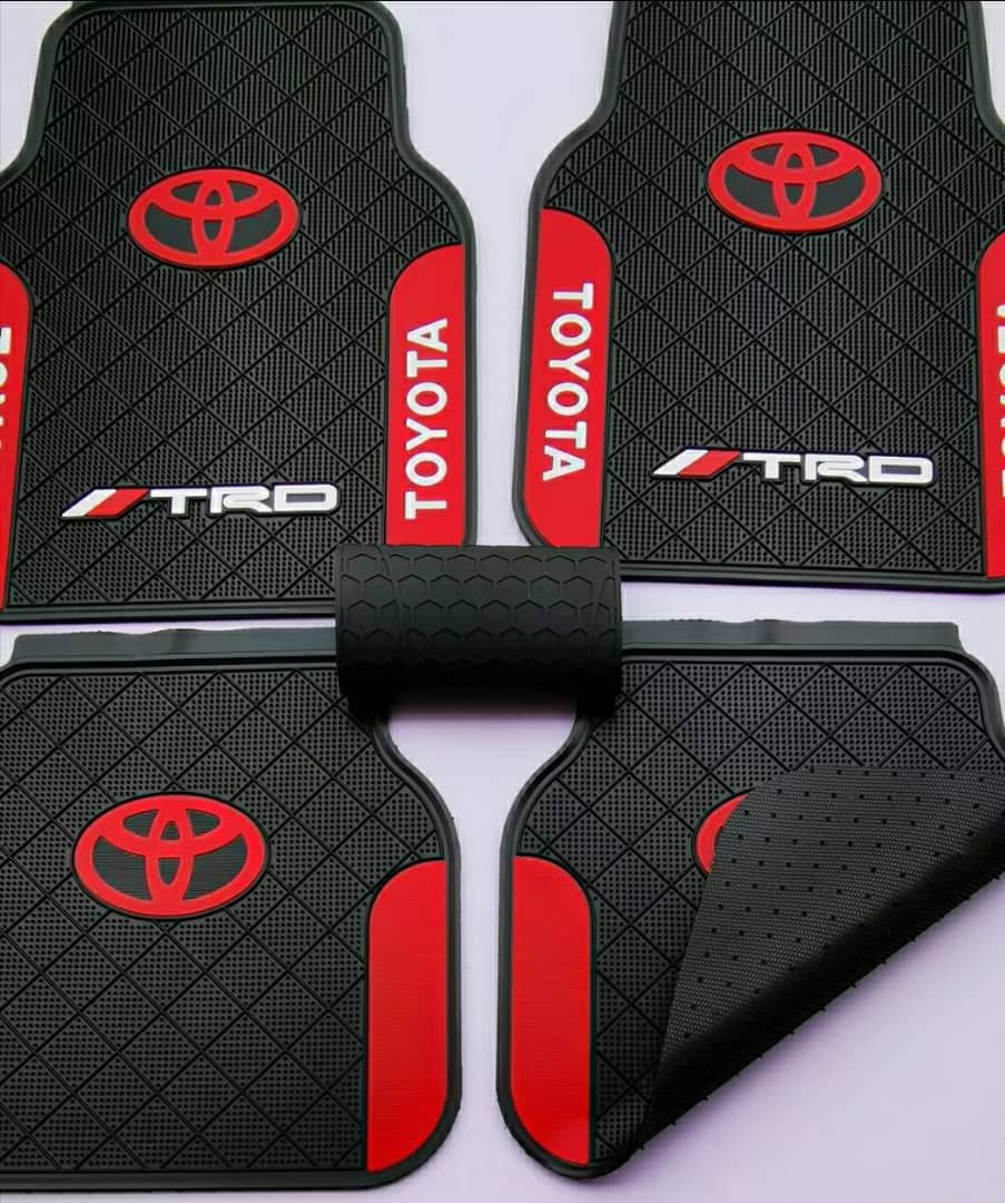 5 Pieces Toyota Foot Mat