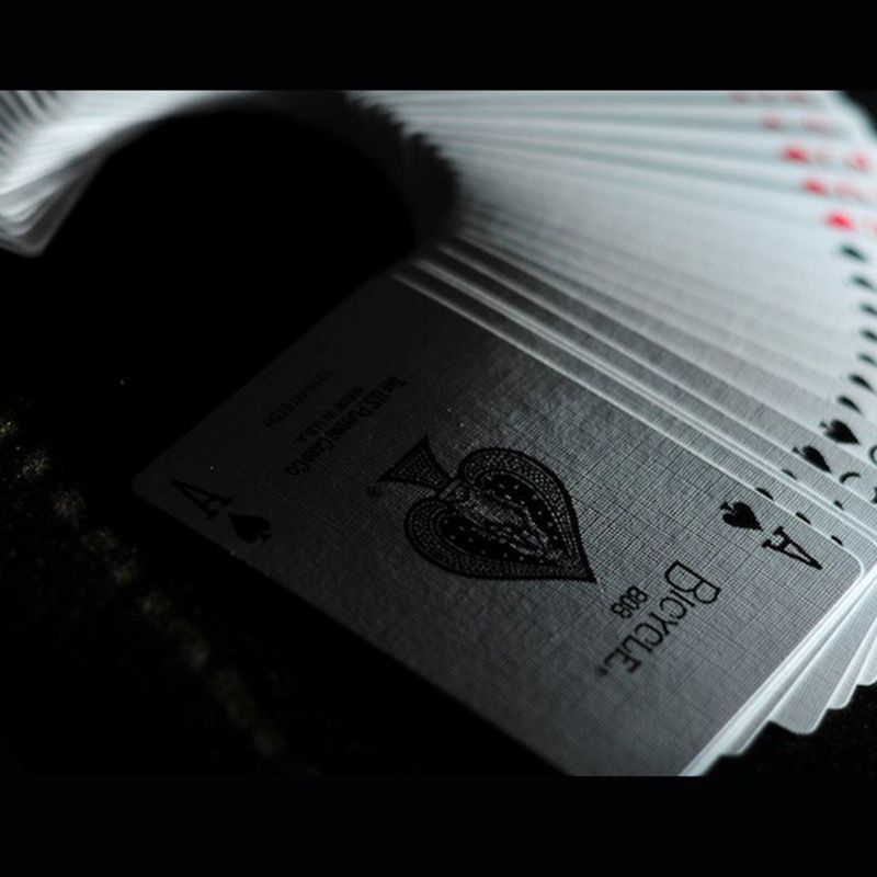 Classic Free-app Standard Playing Cards Deck Magic Regular Playing Cards Standard Decks Magic Trick