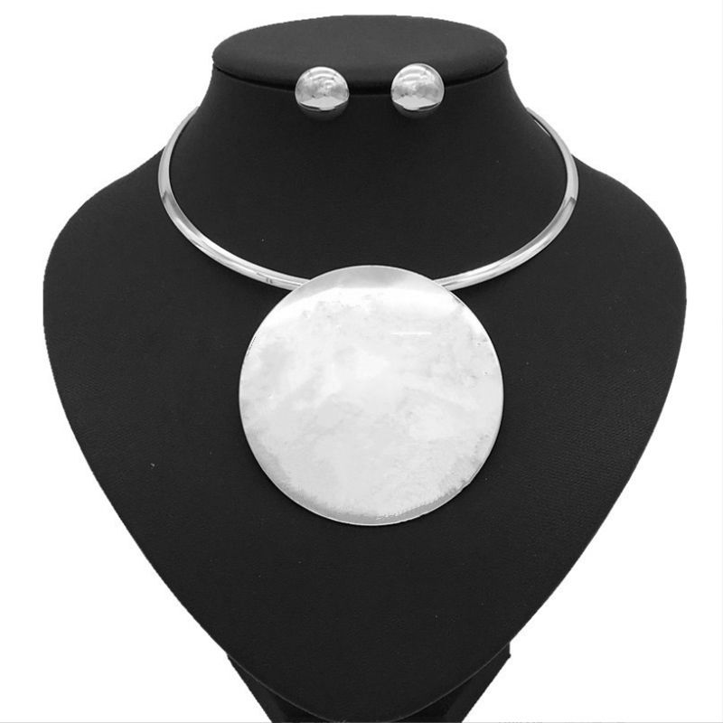 Retro Punk Simple Round Pendant Necklace Collar - Silver