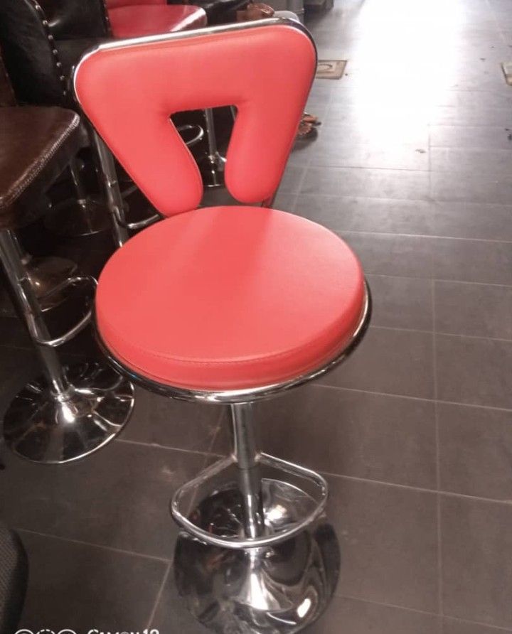 Triangular Padded Backrest Stool