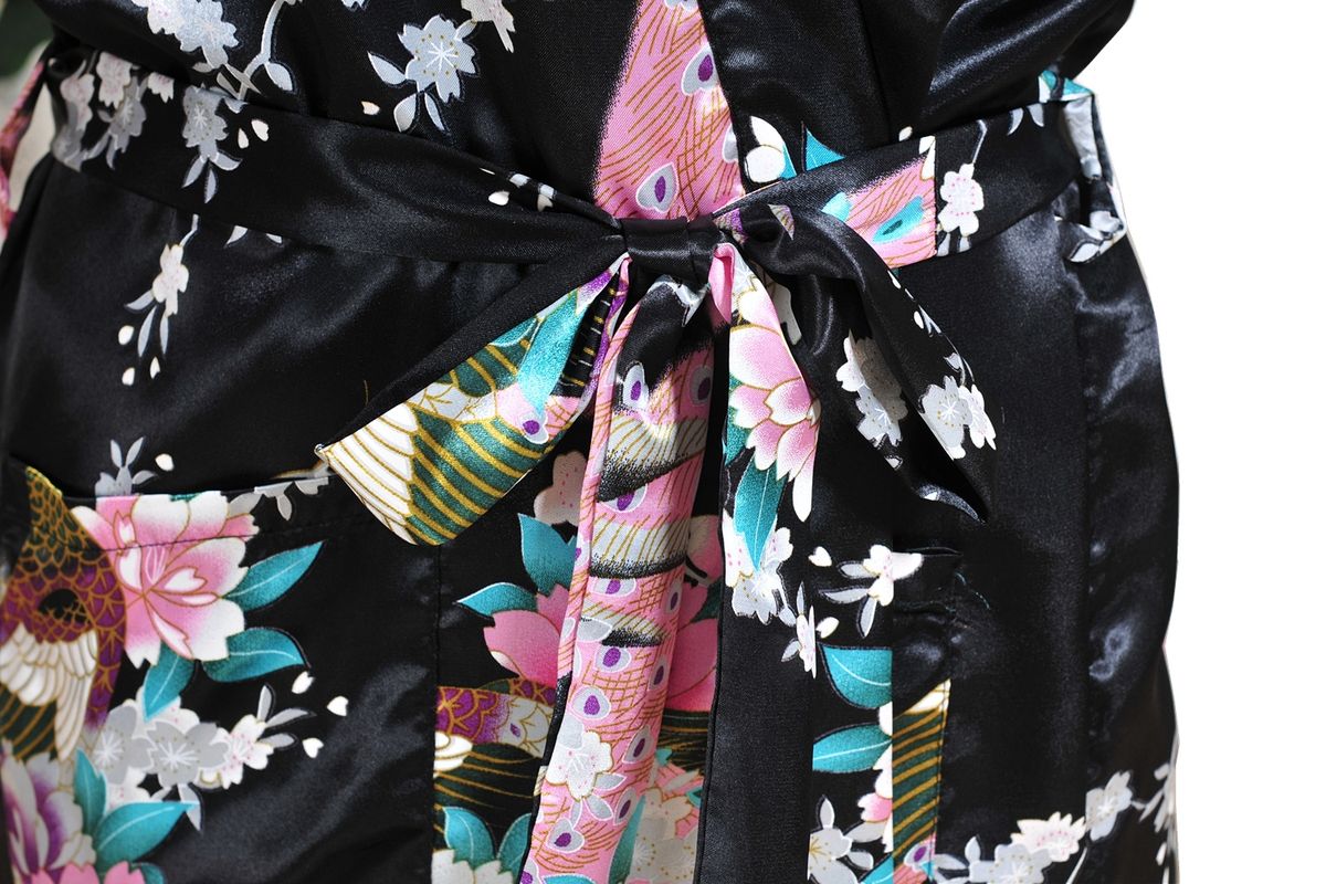 Women's Floral Hip-Length Kimono Robe Short Bathrobe Sleepwear (Black)