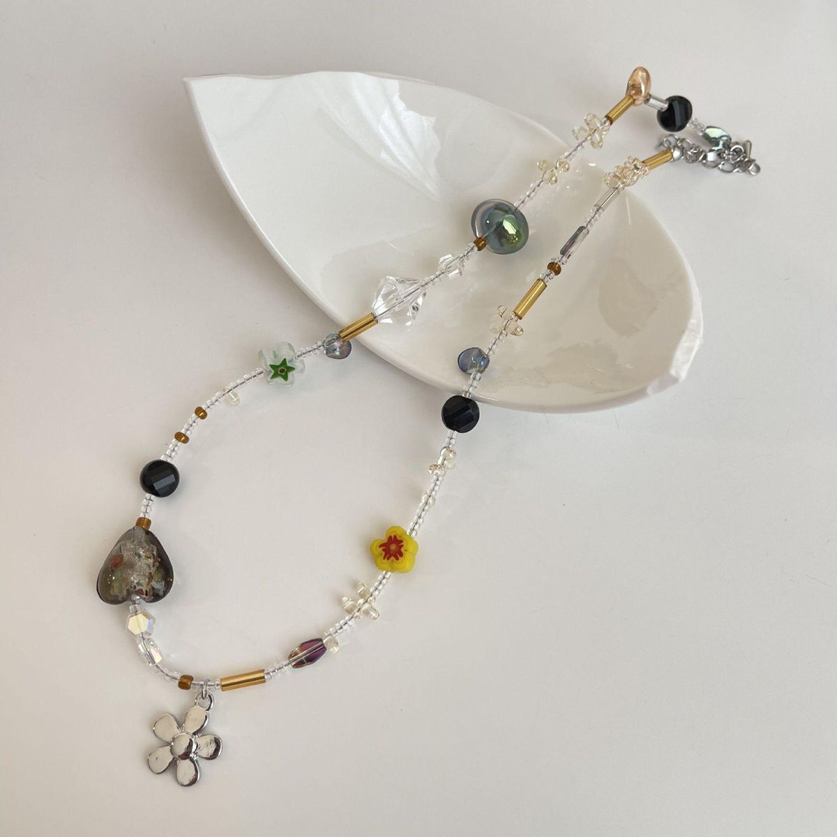 Korean Flower Pendant Crystal Class Gravel Beaded Necklace For Women Cool Y2K Choker 2022 Fashion Jewelry Exquisite Accessory