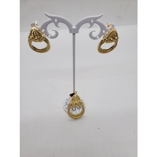 Non Fade Women Pendant & Earring Set