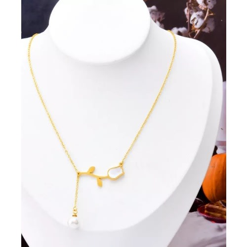 Resin Rose Pearl Necklace