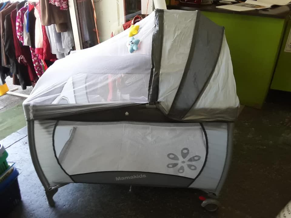 BABY TRAVEL COT WITH PLAY PEN AND NET