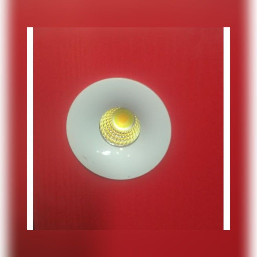 2pcs 5W TV SPOTLIGHT.