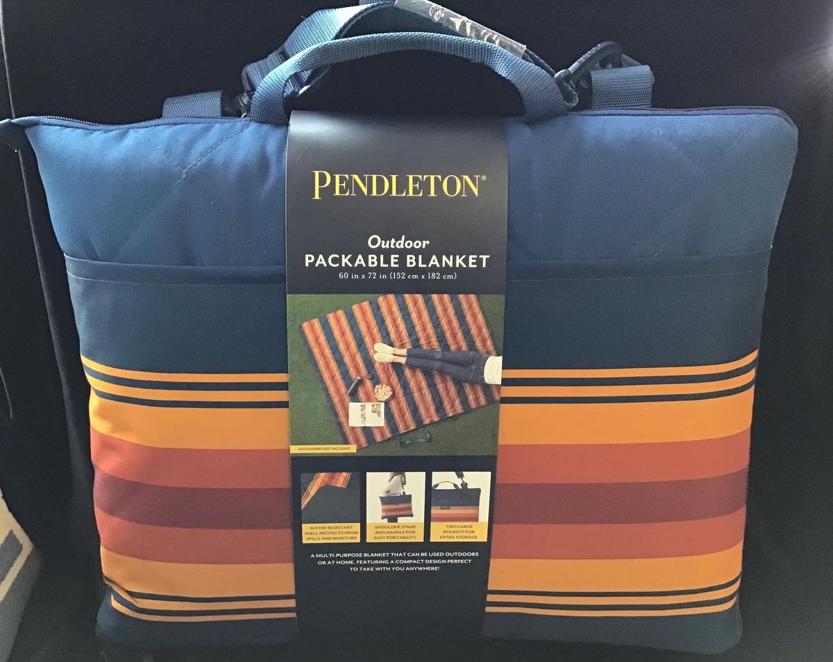 Outdoor Packable Blanket