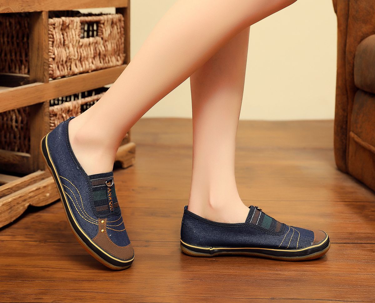 Non-slip Flat Canvas Shoes For Women - Blue