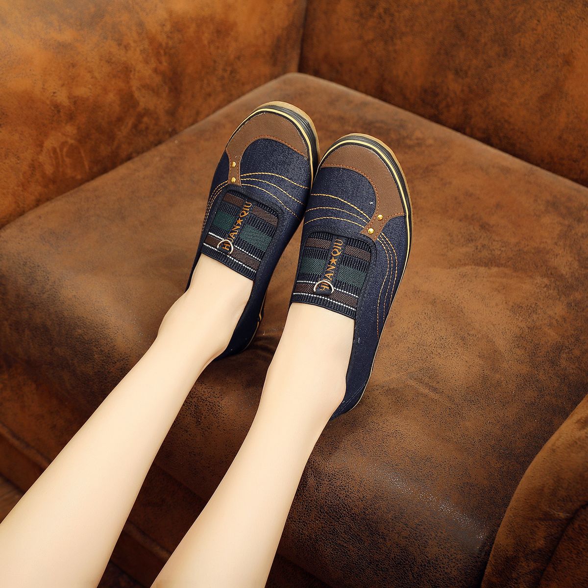 Non-slip Flat Canvas Shoes For Women - Blue