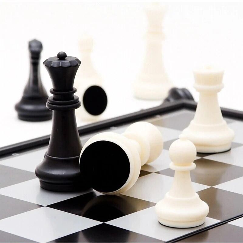 International Word Chess Game Medieval Folding Chess Pieces/ Complete Set Entertainment 32mm*195mm
