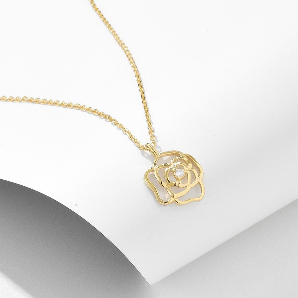 French Entry Lux Retro Hollow Rose Sterling Silver Necklace For Women Special-Interest Des