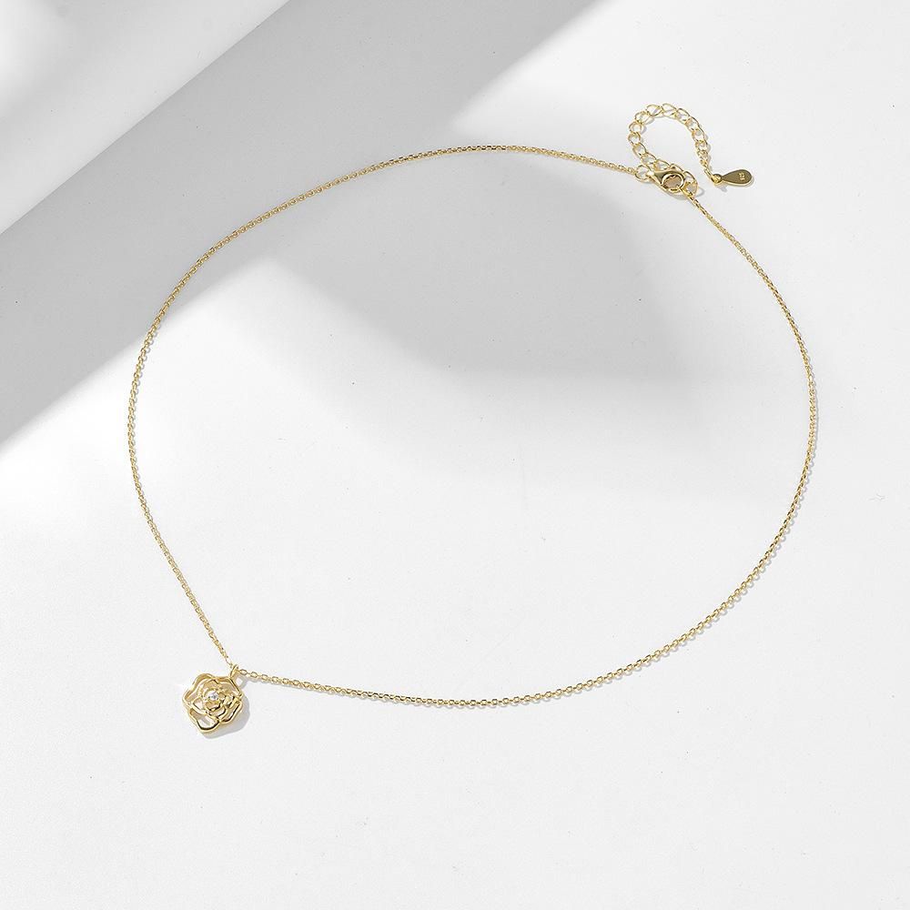 French Entry Lux Retro Hollow Rose Sterling Silver Necklace For Women Special-Interest Des