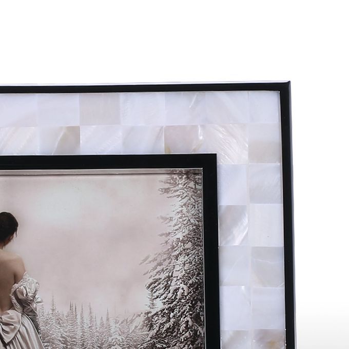Photo Frame With White Shell Wooden Piano Baking Varnish