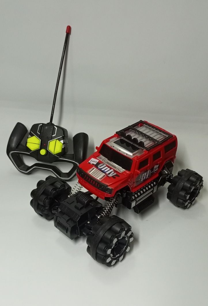 Rechargeable 4 Channel 1:16 Scale Rock Crawler Toy Jeep