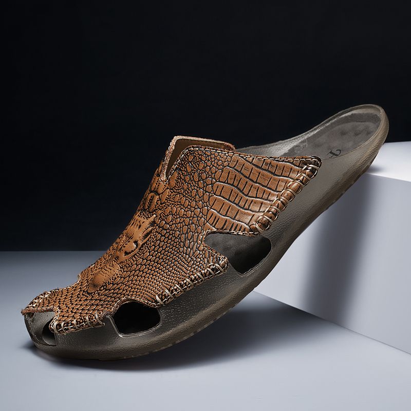 Handmade Sandals Men Shoes EUR Size 38-47 Crocodile Pattern Slip-Ons Sandals Top Quality Male Retro Slides Flats Shoes Italian Full Grain Leather Slippers Soft Comfortable Summer Outdoor Casual Shoes Brown