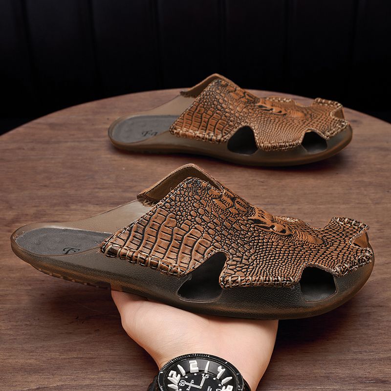 Handmade Sandals Men Shoes EUR Size 38-47 Crocodile Pattern Slip-Ons Sandals Top Quality Male Retro Slides Flats Shoes Italian Full Grain Leather Slippers Soft Comfortable Summer Outdoor Casual Shoes Brown