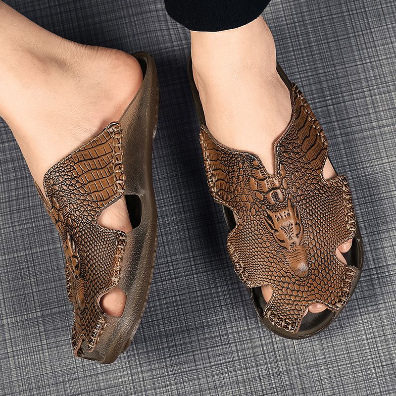 Handmade Sandals Men Shoes EUR Size 38-47 Crocodile Pattern Slip-Ons Sandals Top Quality Male Retro Slides Flats Shoes Italian Full Grain Leather Slippers Soft Comfortable Summer Outdoor Casual Shoes Brown