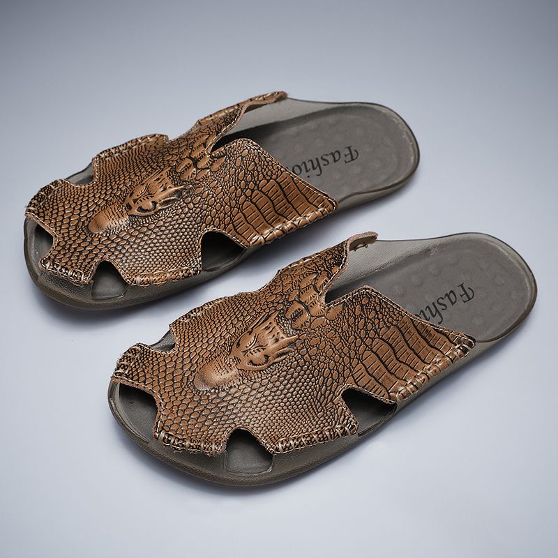 Handmade Sandals Men Shoes EUR Size 38-47 Crocodile Pattern Slip-Ons Sandals Top Quality Male Retro Slides Flats Shoes Italian Full Grain Leather Slippers Soft Comfortable Summer Outdoor Casual Shoes Brown
