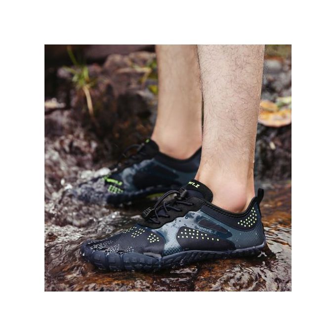 Unisex Water Shoes Breathable Lightweight Anti-Slip Quick Dry Footwear.