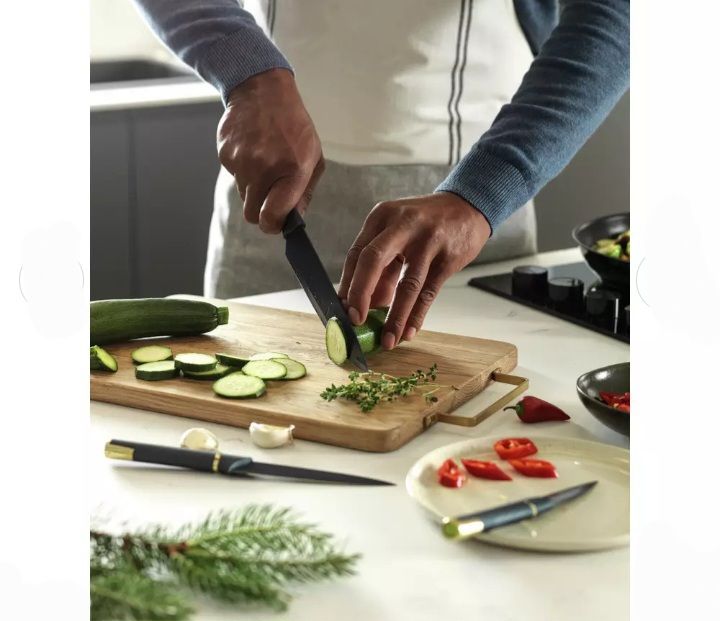 ROYALE 5 Piece Knife Set With Acrylic Storage Stand