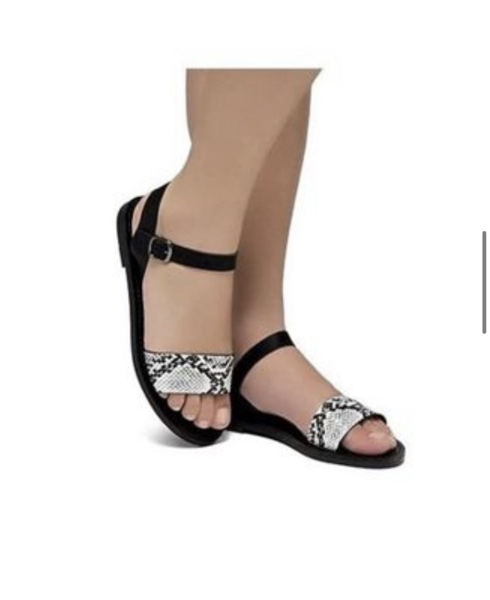 Lovely Woman Casual Sandal