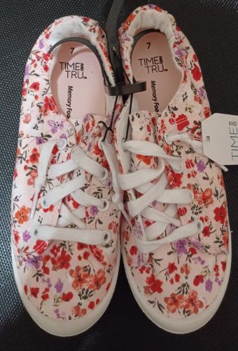 Girls Floral Sneakers With Memory Foam (US 6.5/EUR 37)