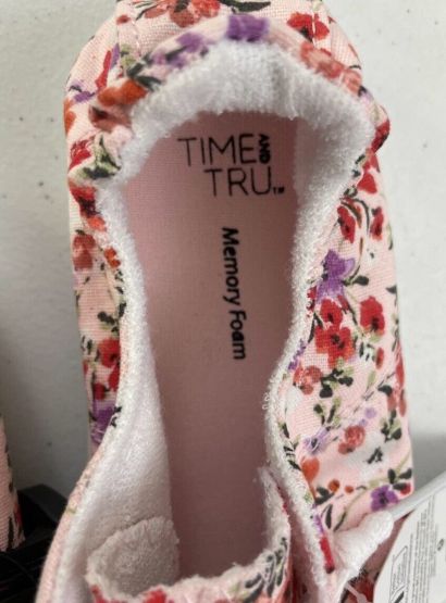 Girls Floral Sneakers With Memory Foam (US 6.5/EUR 37)