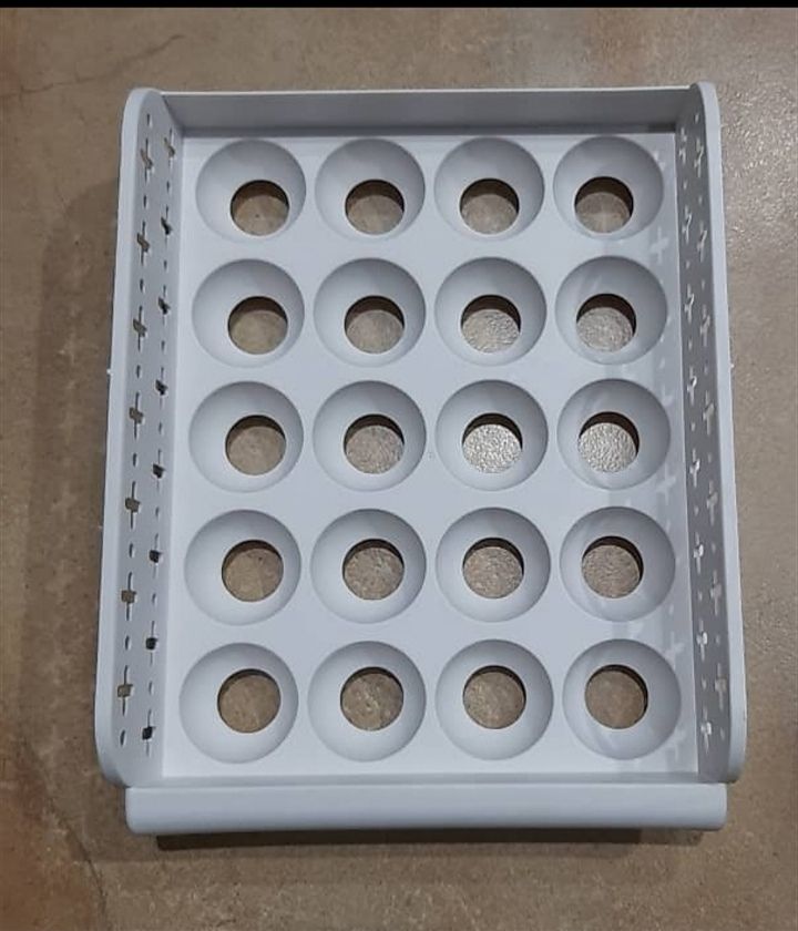 1 Egg Storage Rack -20 Spaces