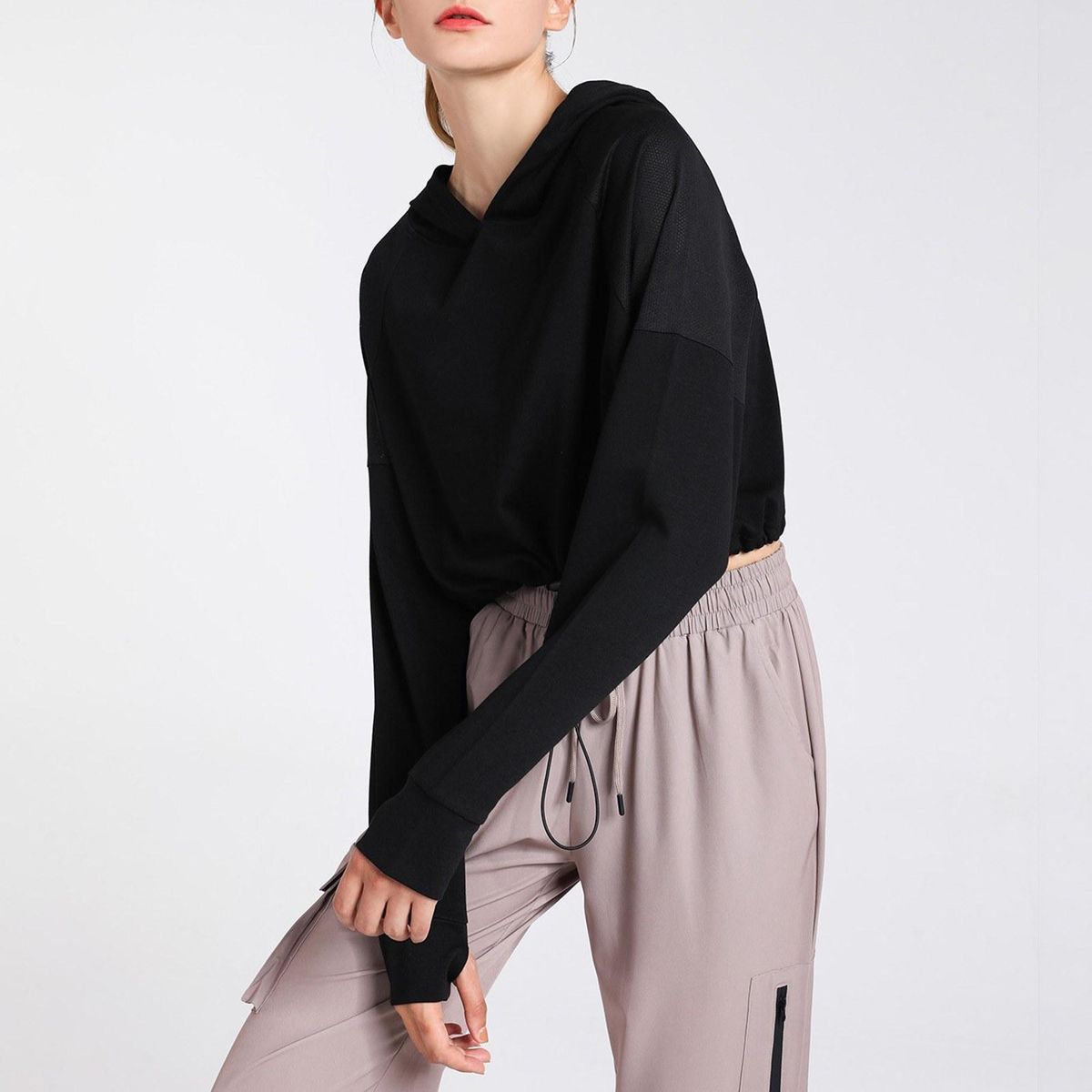 Women's Hoodie Crop Tops with Thumb Holes Drawstring Long Sleeve Sweatshirt Pullover for Sports Casual Tops Autumn