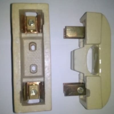 Pure Porcelain Kit Kat - 200amp