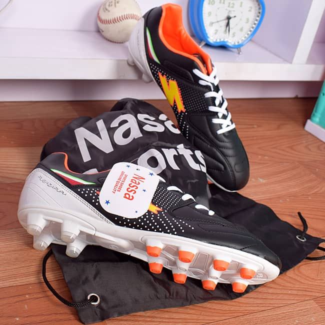 Men Soccer Boots Black/White