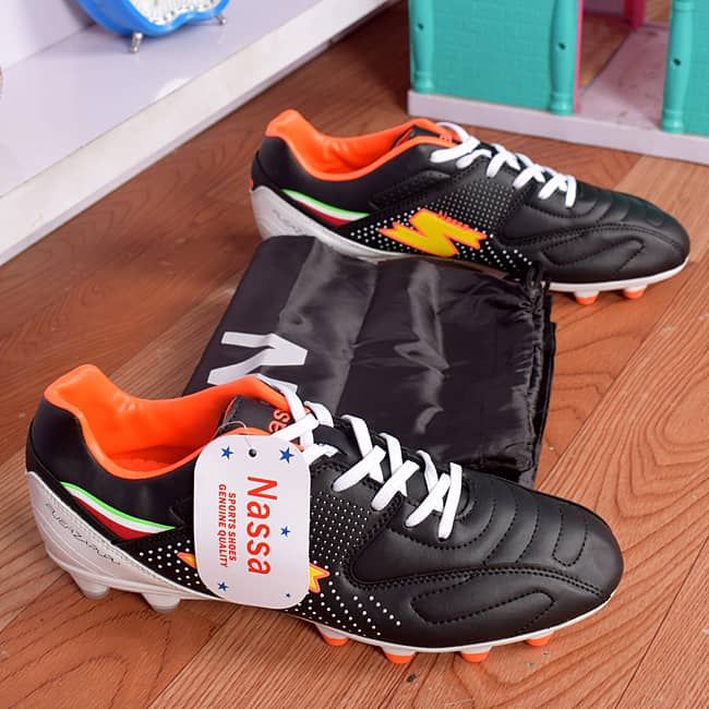 Men Soccer Boots Black/White
