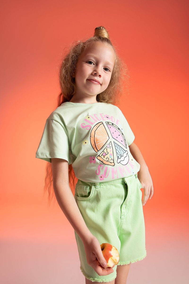 Girl Mom Fit Woven Short - Green