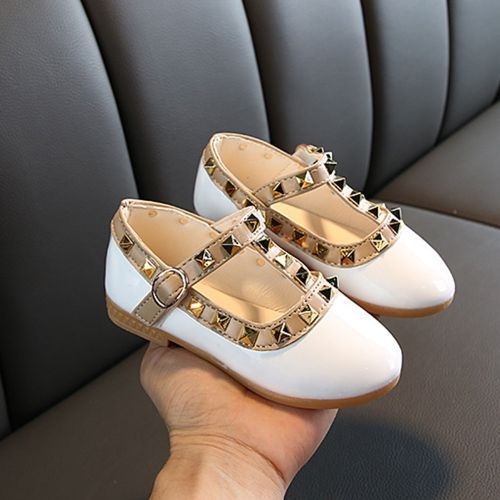 Girls Sandals Wild Rivet Dancing Princess Single Velcro Leather Shoes White