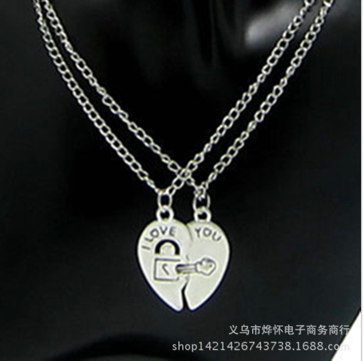 Best Friends Love Heart Couple Necklace. Jewelry