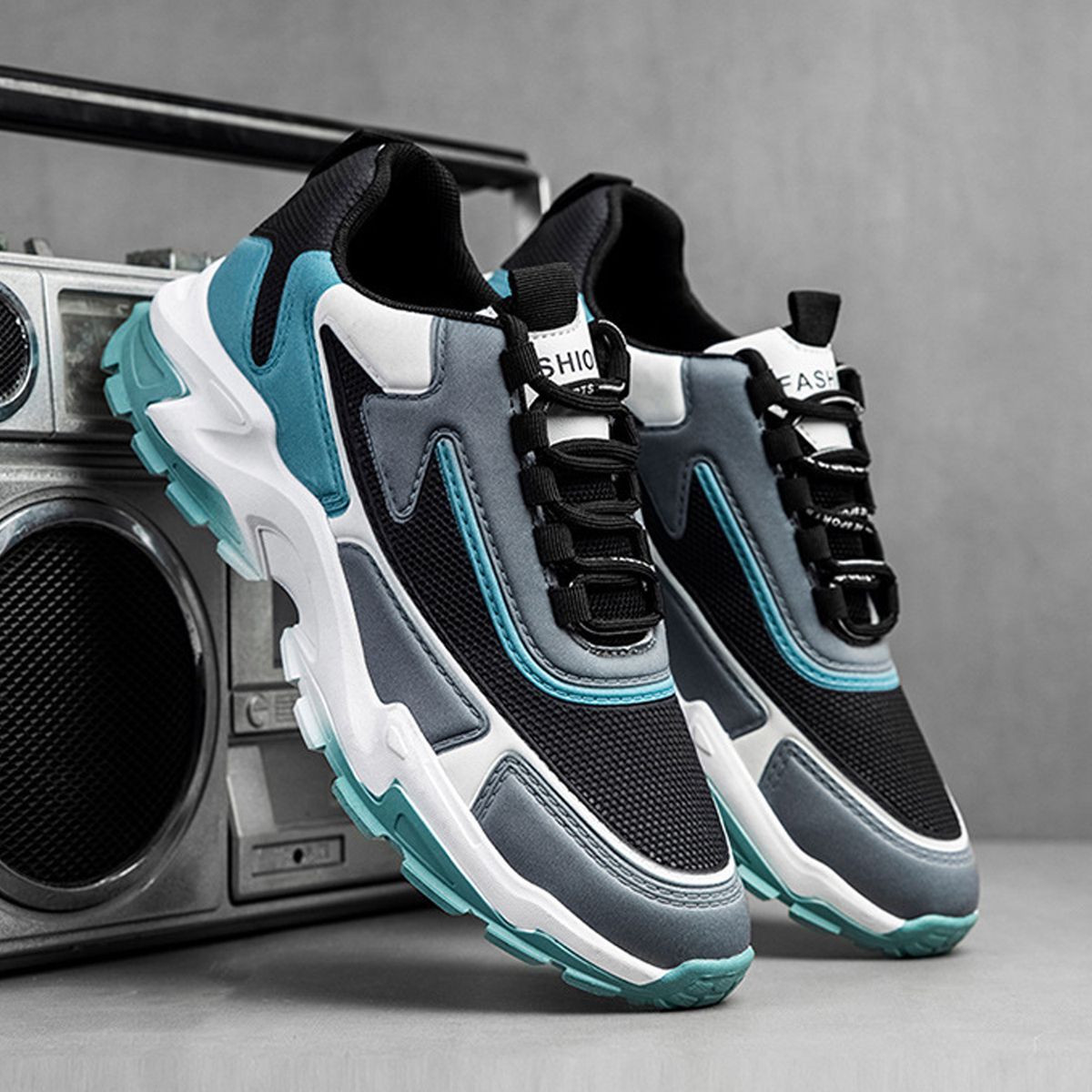 Casual Sports Running Soft Soled Sneakers - Color Blocking