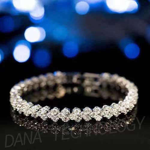 B008 Elegant Female Crystal Bracelet-Transparent