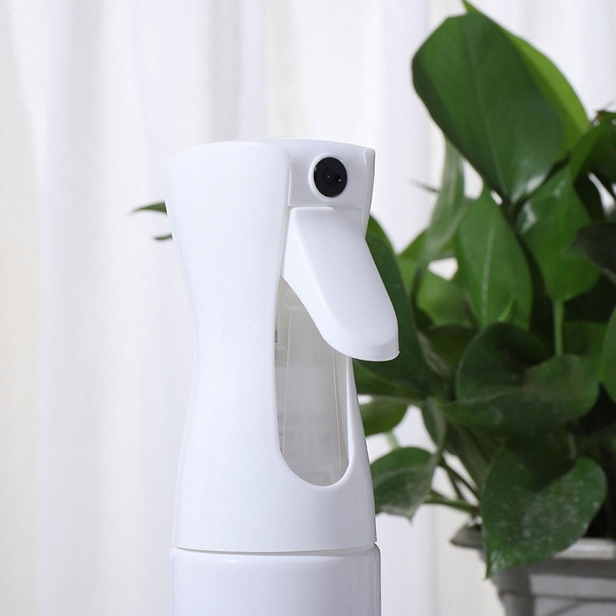 500ml Empty Sprayer Bottle Hair Spray Bottle Hair Tool Water Sprayer for Home & Salon Hairstyling Multi-functional Empty Bottle for Plants Pets House Cleaning