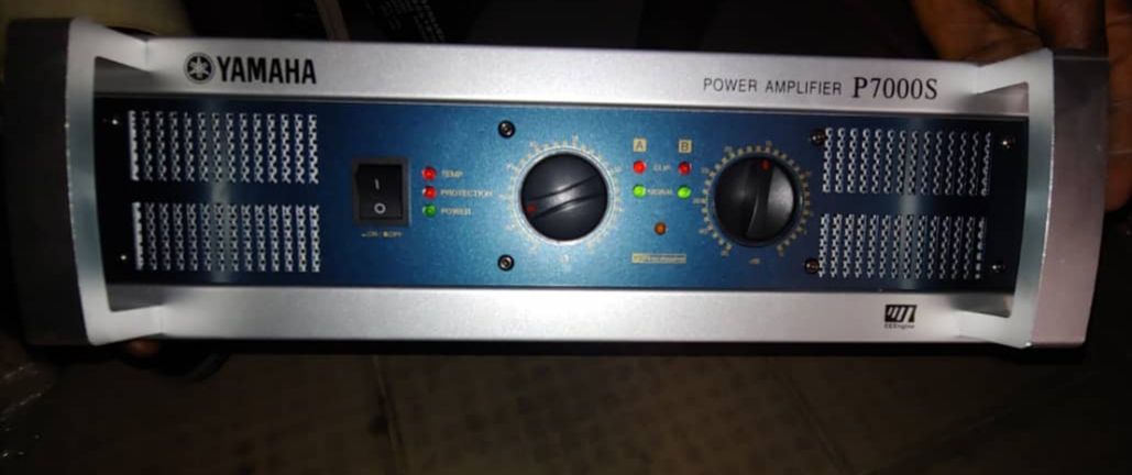 P-7000S Power Amplifier