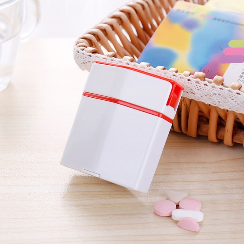 4 PCS Cartoon Medicine Cutter Plastic Medicine Crusher Environmental Protection Material Pill Splitter(Red)