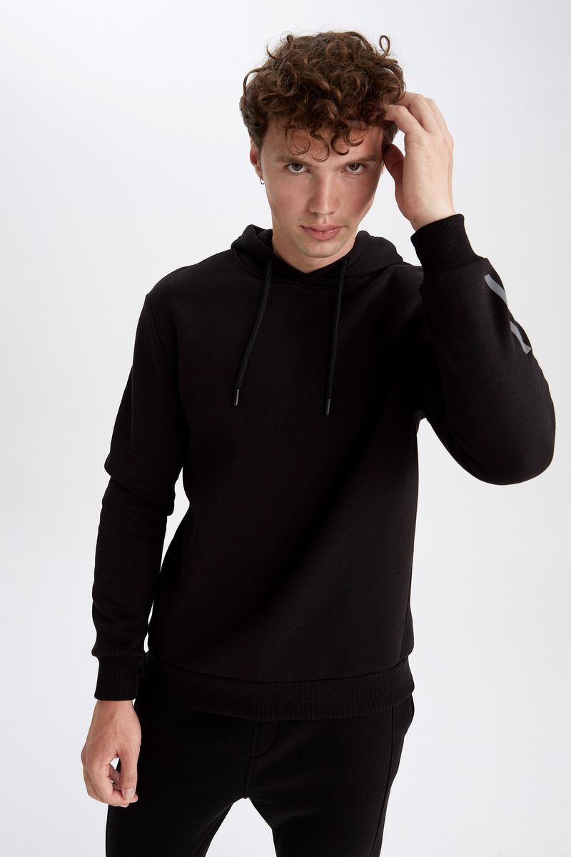 Man Knitted Standart Fit Sweatshirt -Black