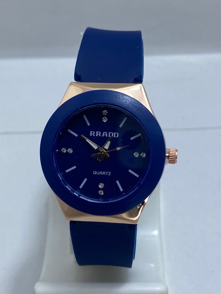 Elegant Ladies Elastic Wristwatch