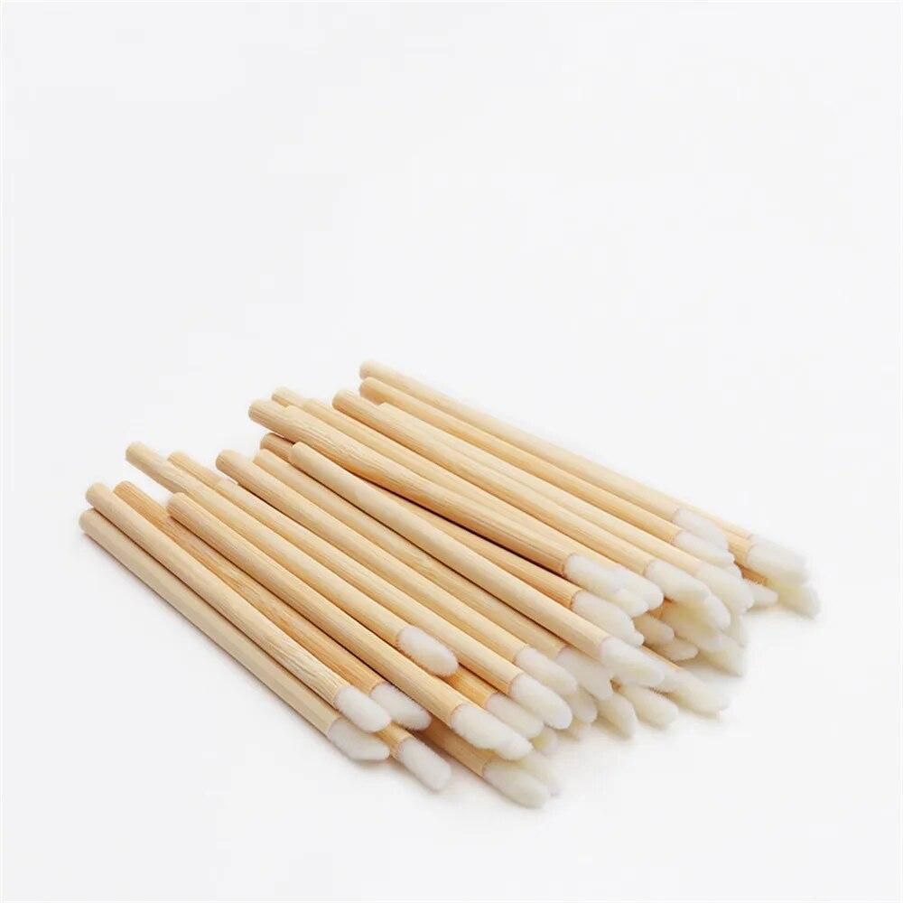 50pcs Disposable Lip Brush Eyelash Brushes Bamboo Handle Lipstick Mascara Wand Extension Applicator Cleaner Beauty Makeup Tools