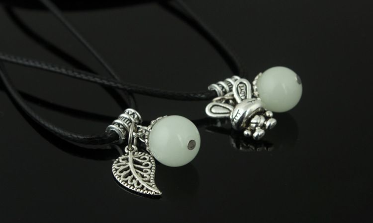 Luminous Pearl Choker Necklace Pendant