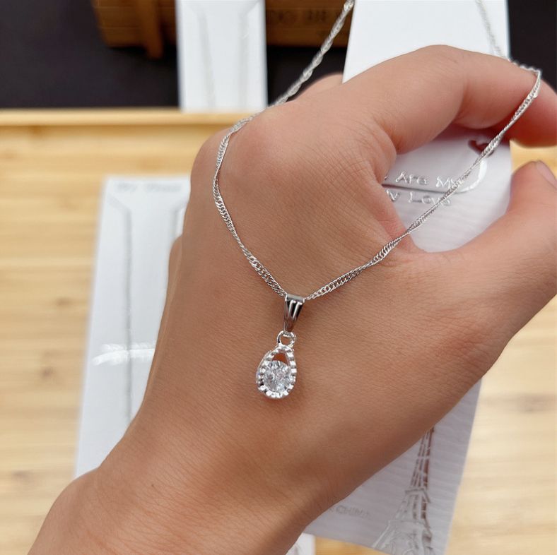 Oval Zircon Pendant Necklace Simple Clavicle Chain Silver