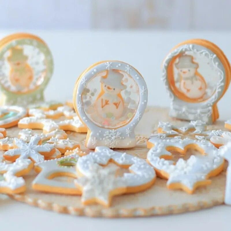 6pcs Christmas Cookie Cutter Stainless Steel Crystal Ball Snowflake Christmas House Xmas Cookies Molds