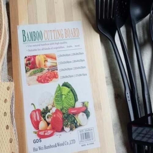 Non Stick And Wooden Spoon Sets With Chopping Board